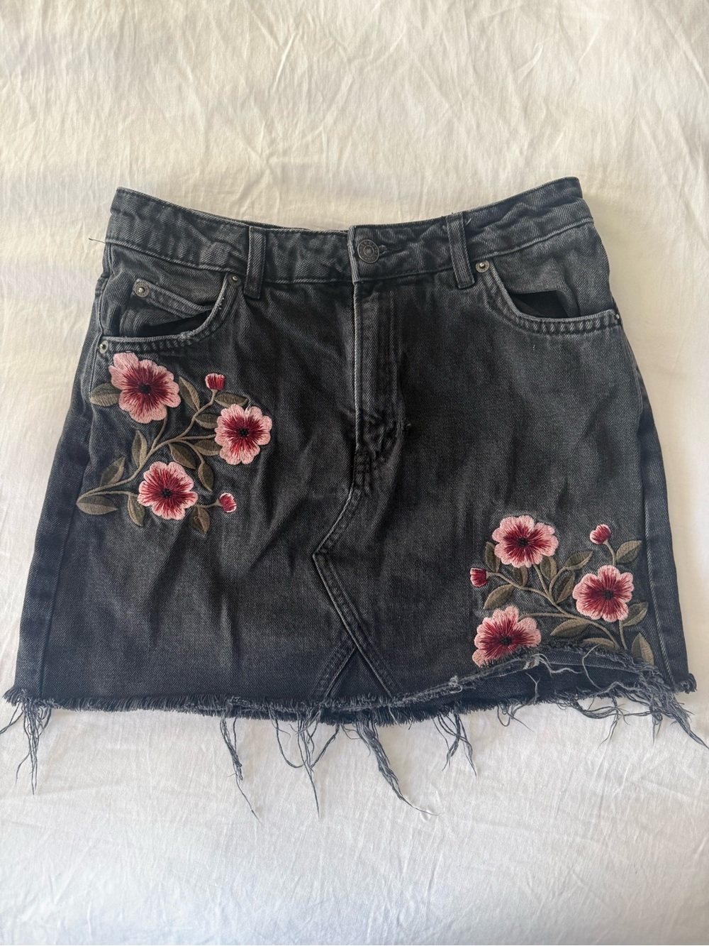 Topshop Black Denim Mini Skirt with Pink Floral Embroidery size 8